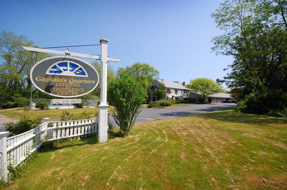 Captains Quarters Motel & Conference Center Истхам Екстериор снимка